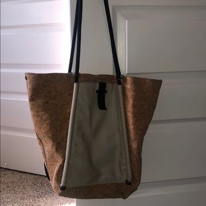 Cork purse, can also be transformed as a backpack!